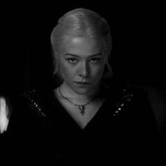 ʟᴀᴅʏ ꜱᴍᴏᴋʏ